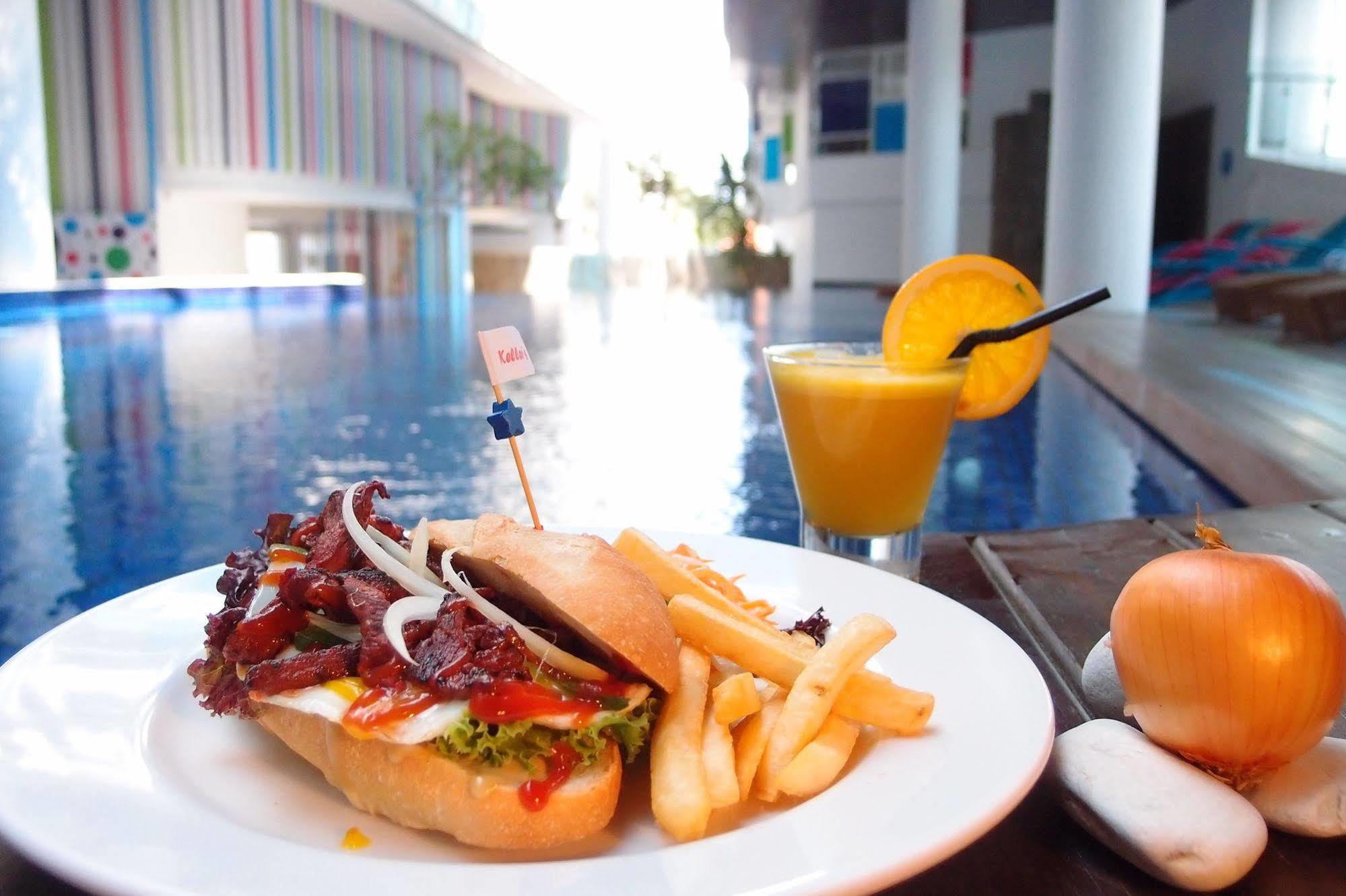 Hotel Berry Glee Thematic 4*