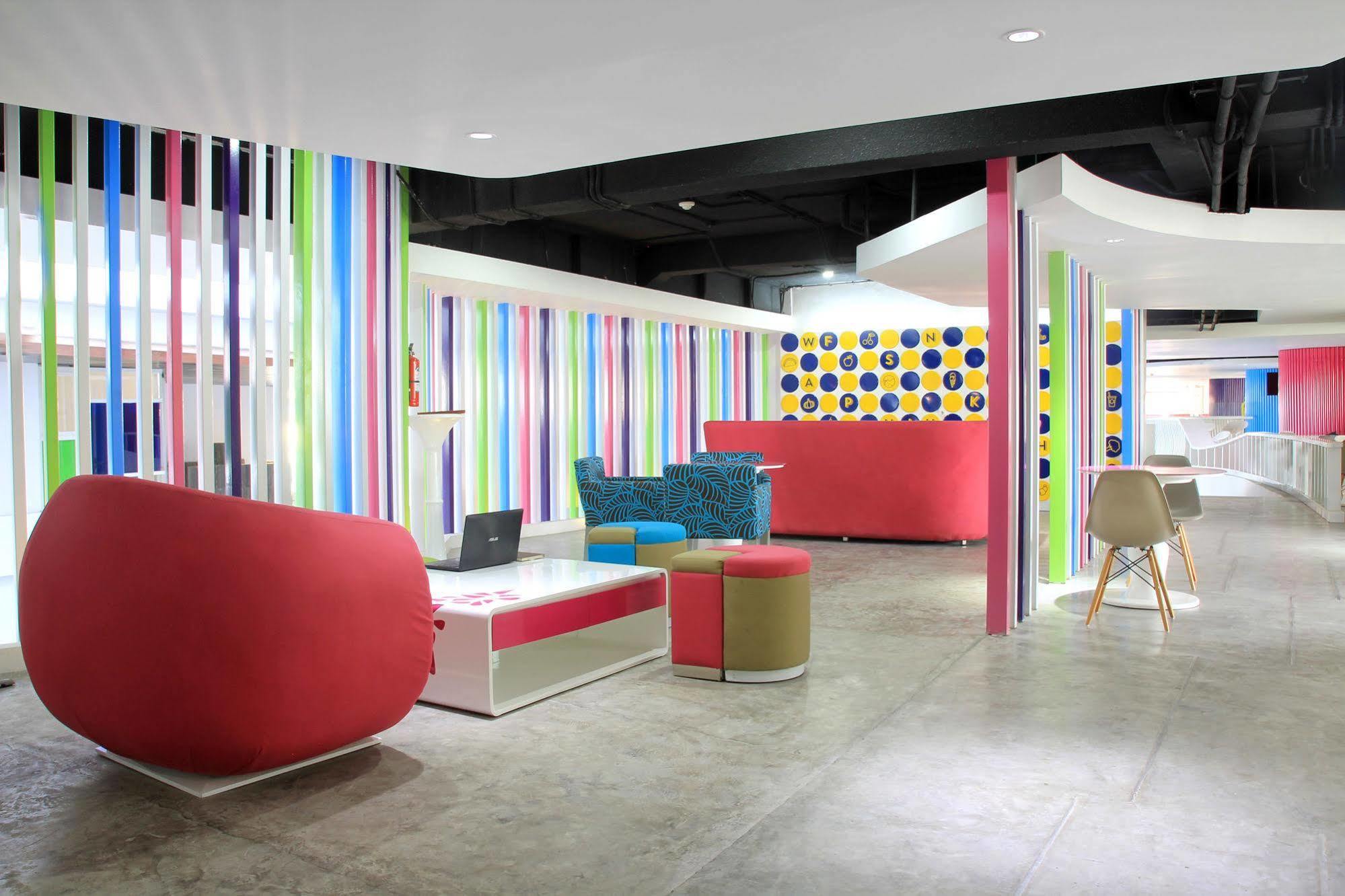 Hotel Berry Glee Thematic Kuta (Bali)