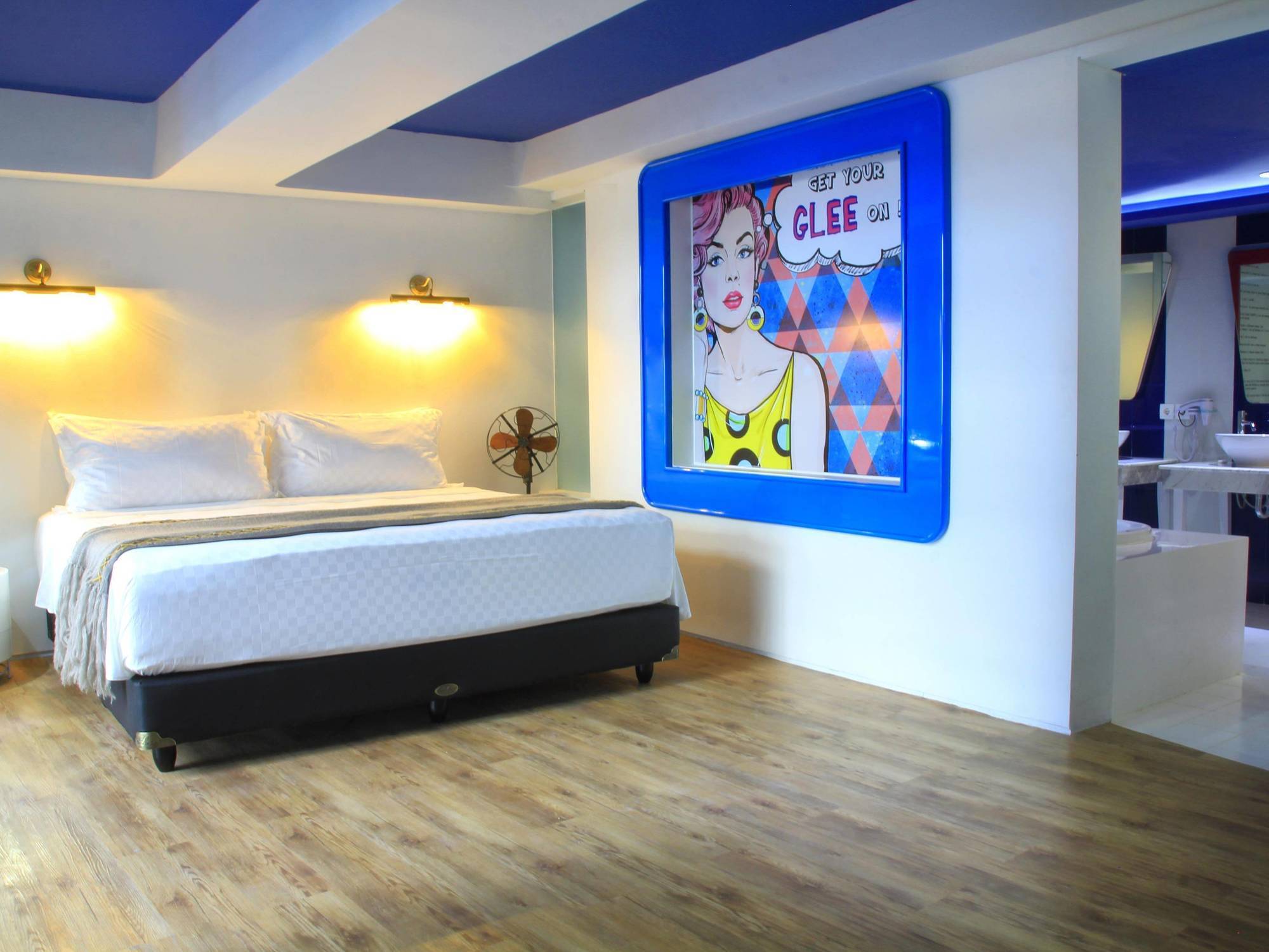 Hotel Berry Glee Thematic