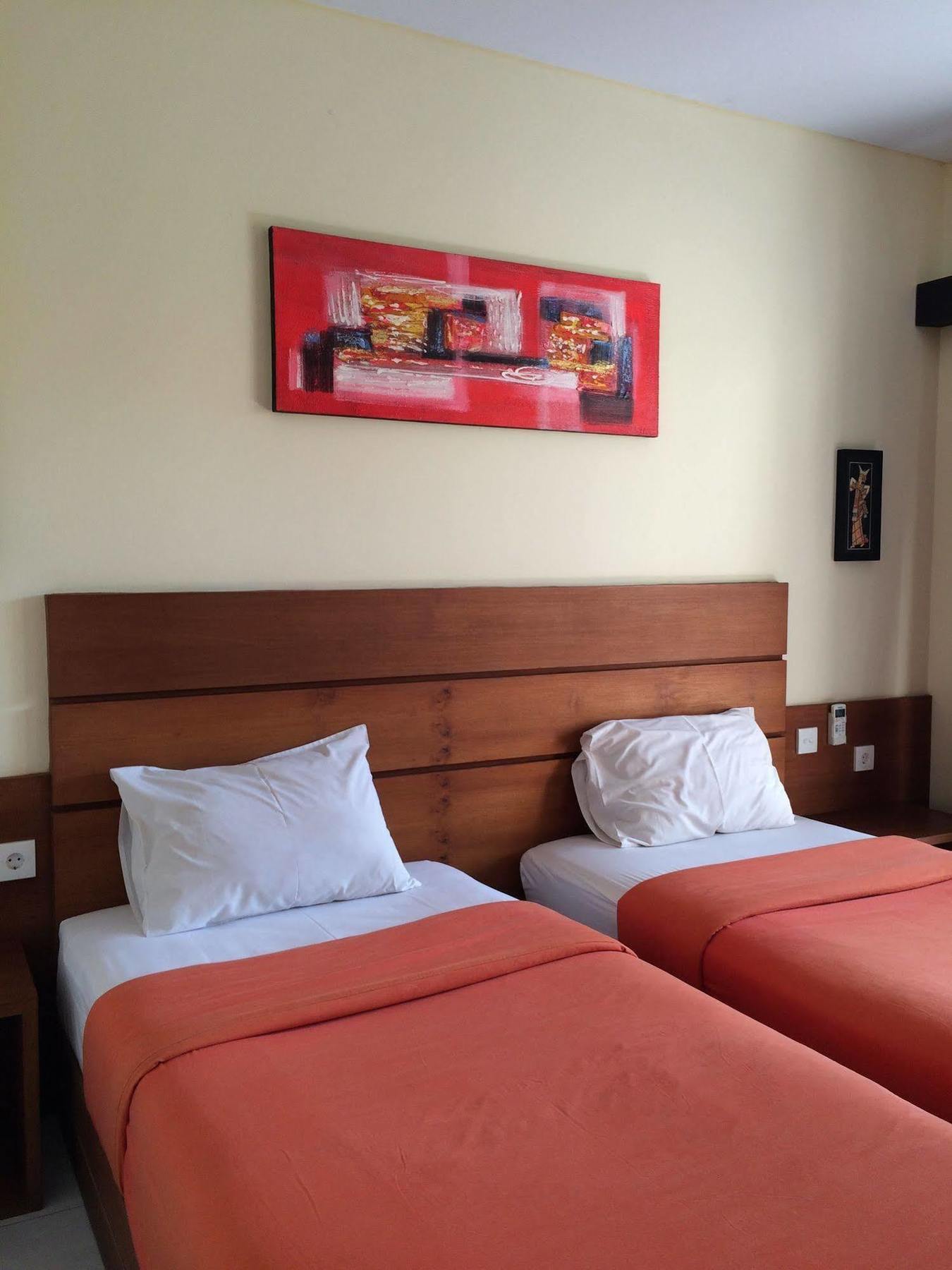 Kondra Premiere Kuta Wisma tamu