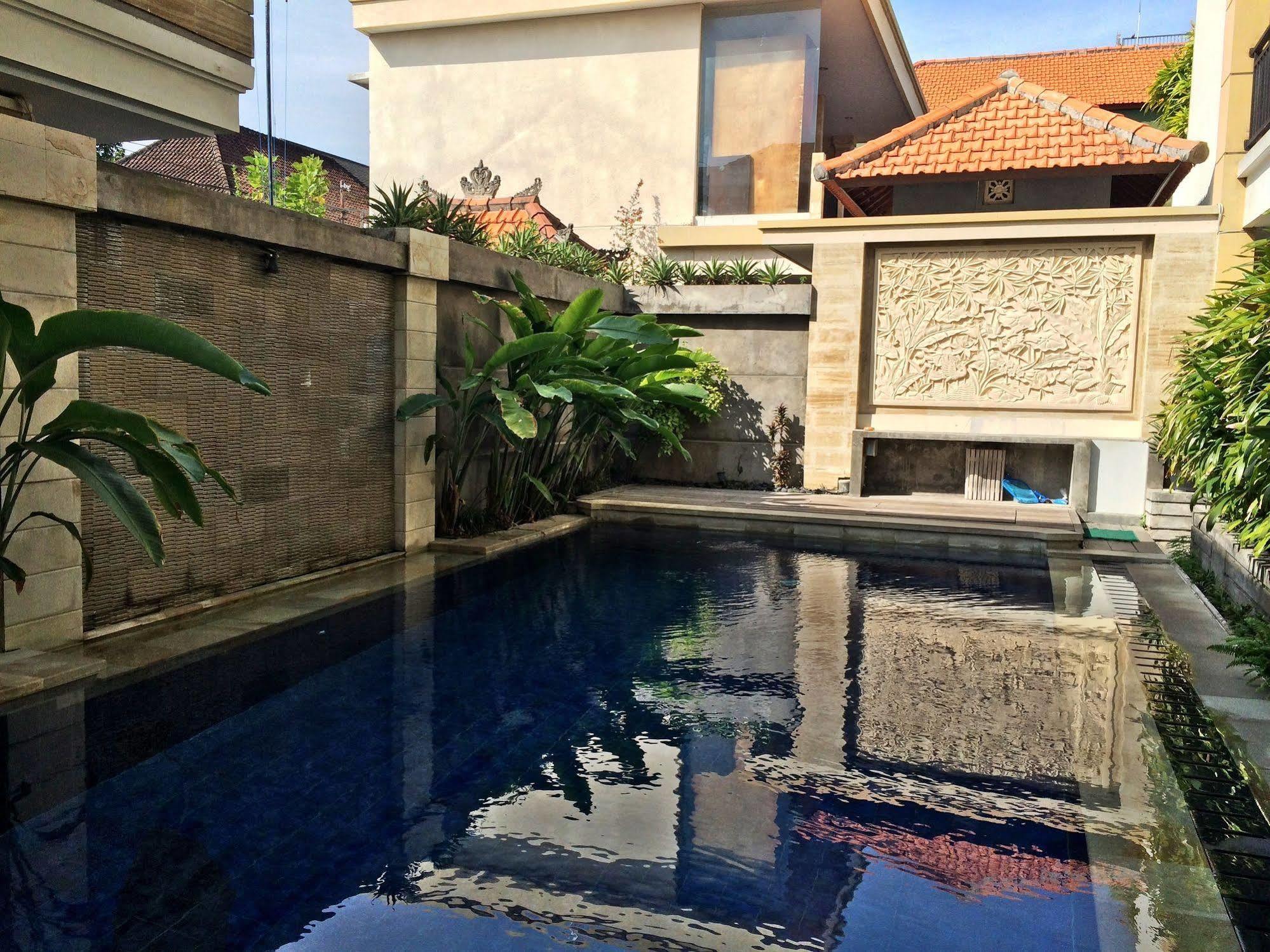 Wisma tamu Kondra Premiere Kuta 2*