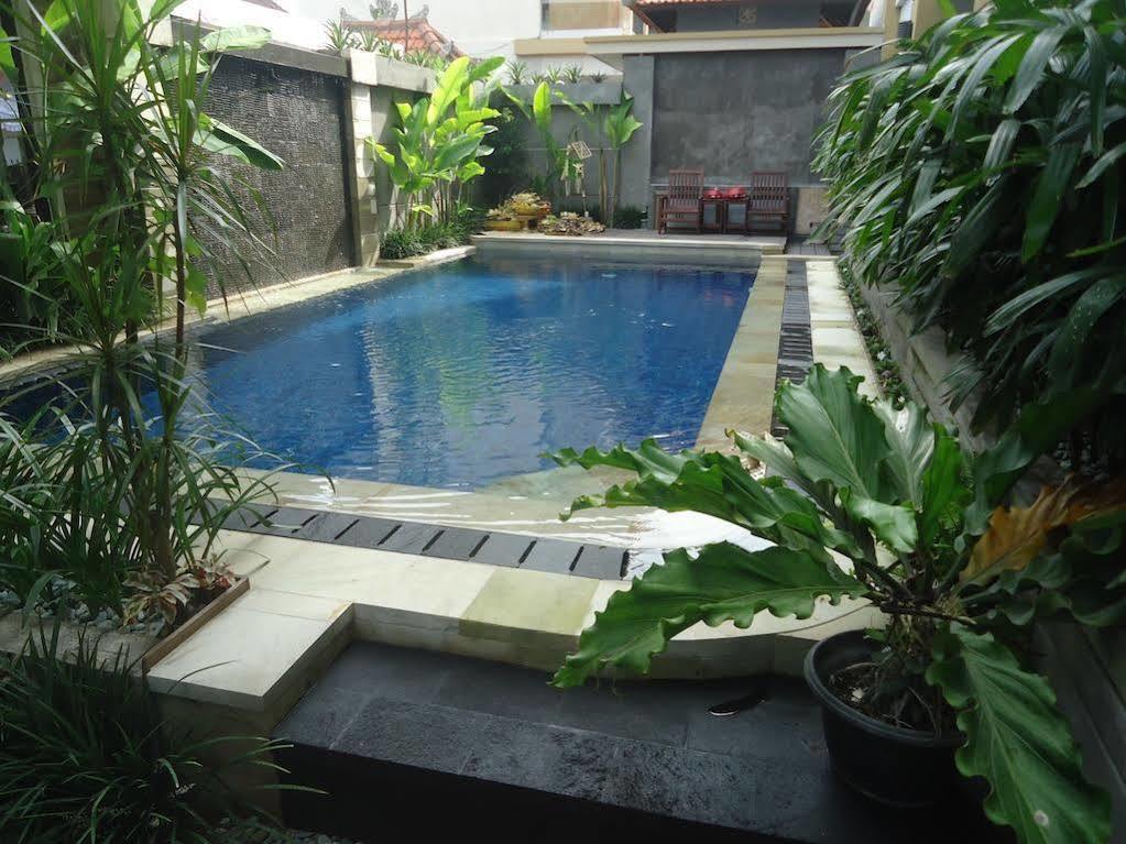 Kondra Premiere Kuta Wisma tamu 2*