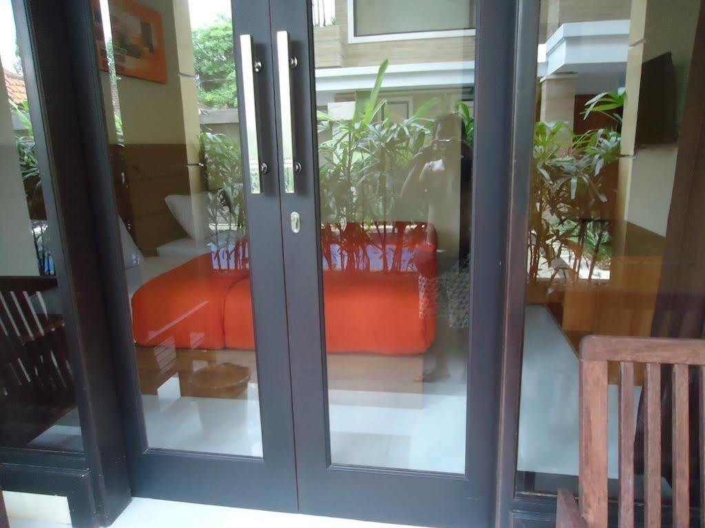 Kondra Premiere Kuta Wisma tamu 2*
