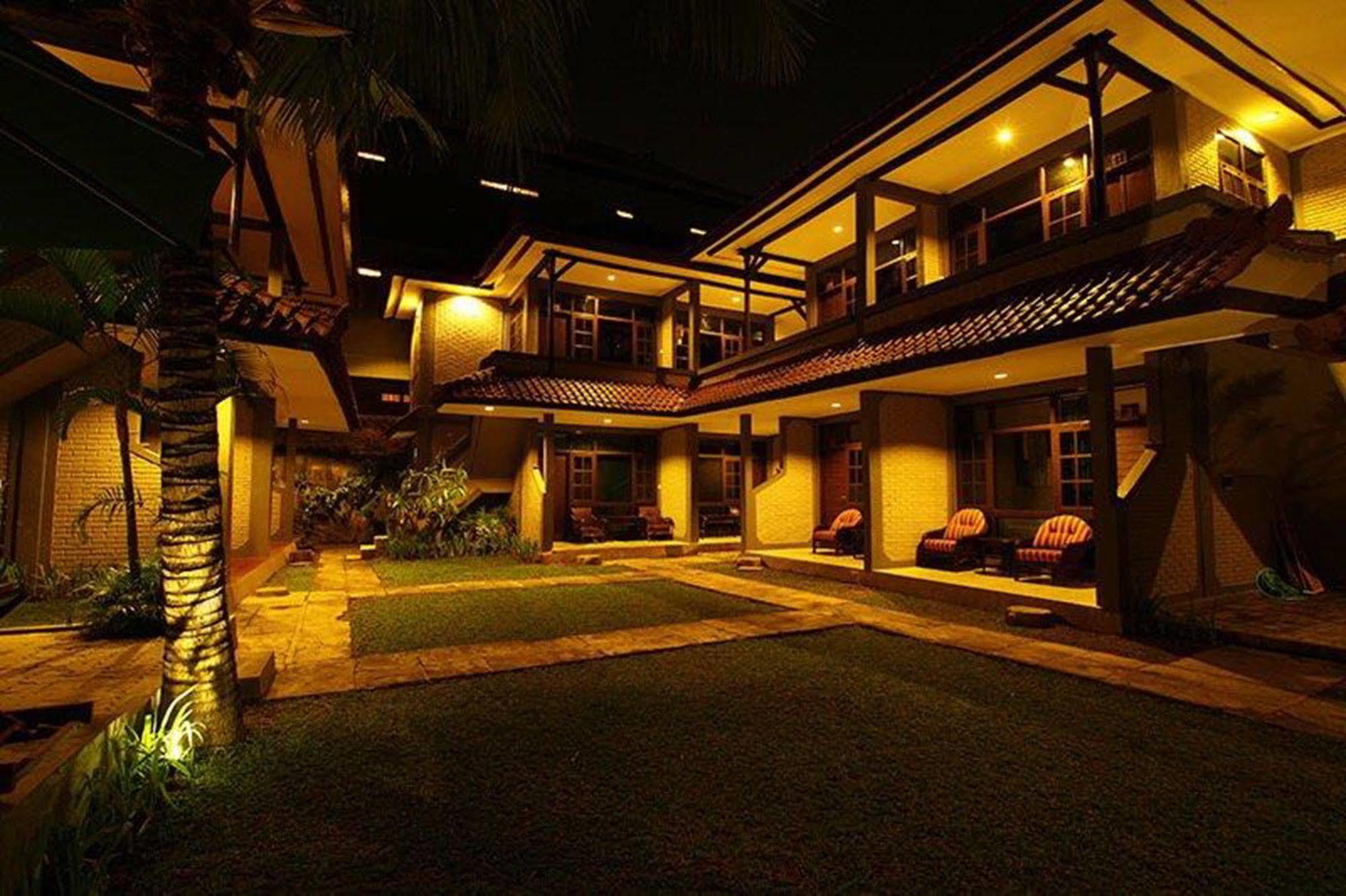 Amazing Cabin Hostel