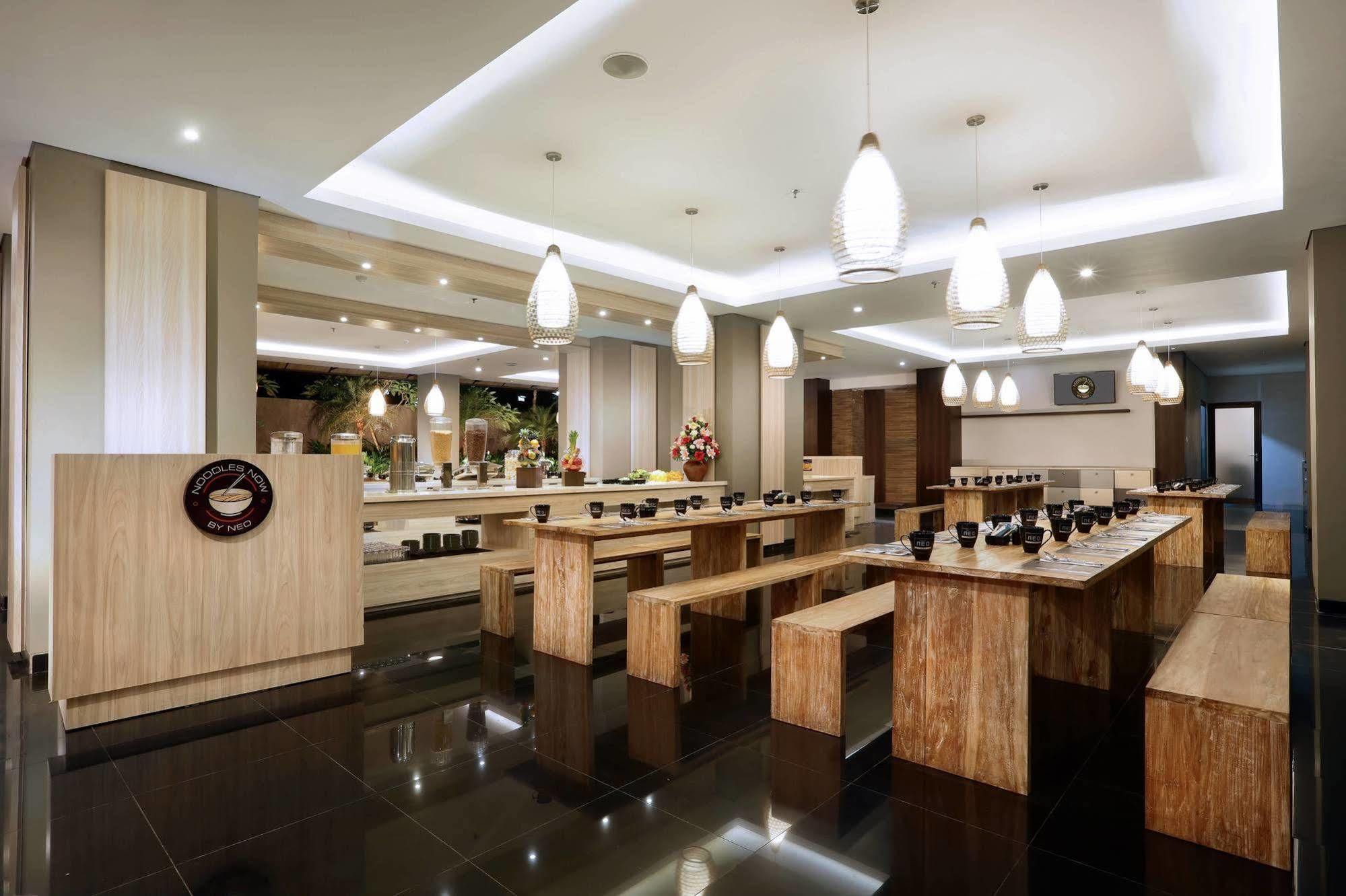 Neo By Aston Hotel