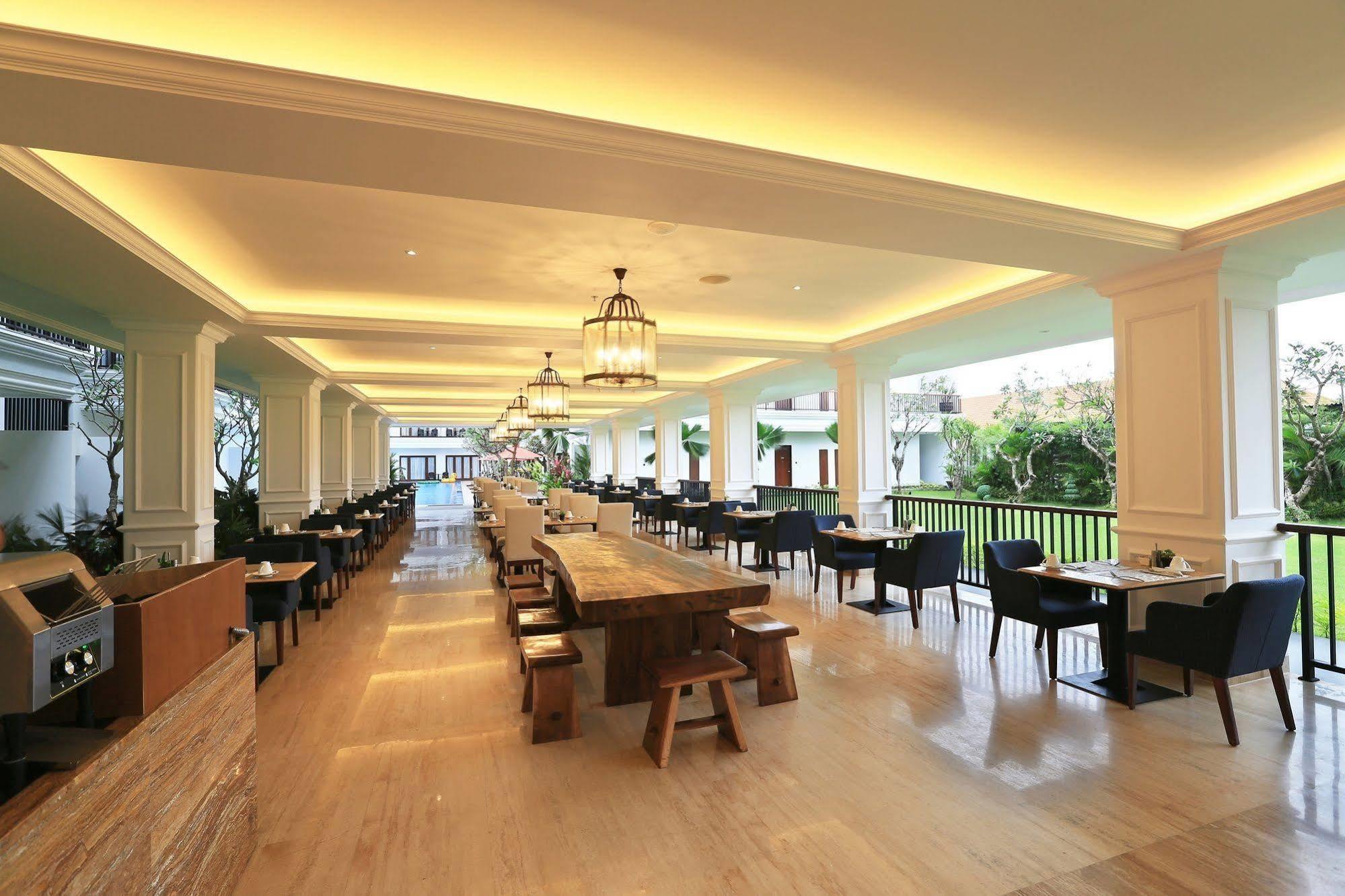 Grand Palace - Bali Hotel 4*