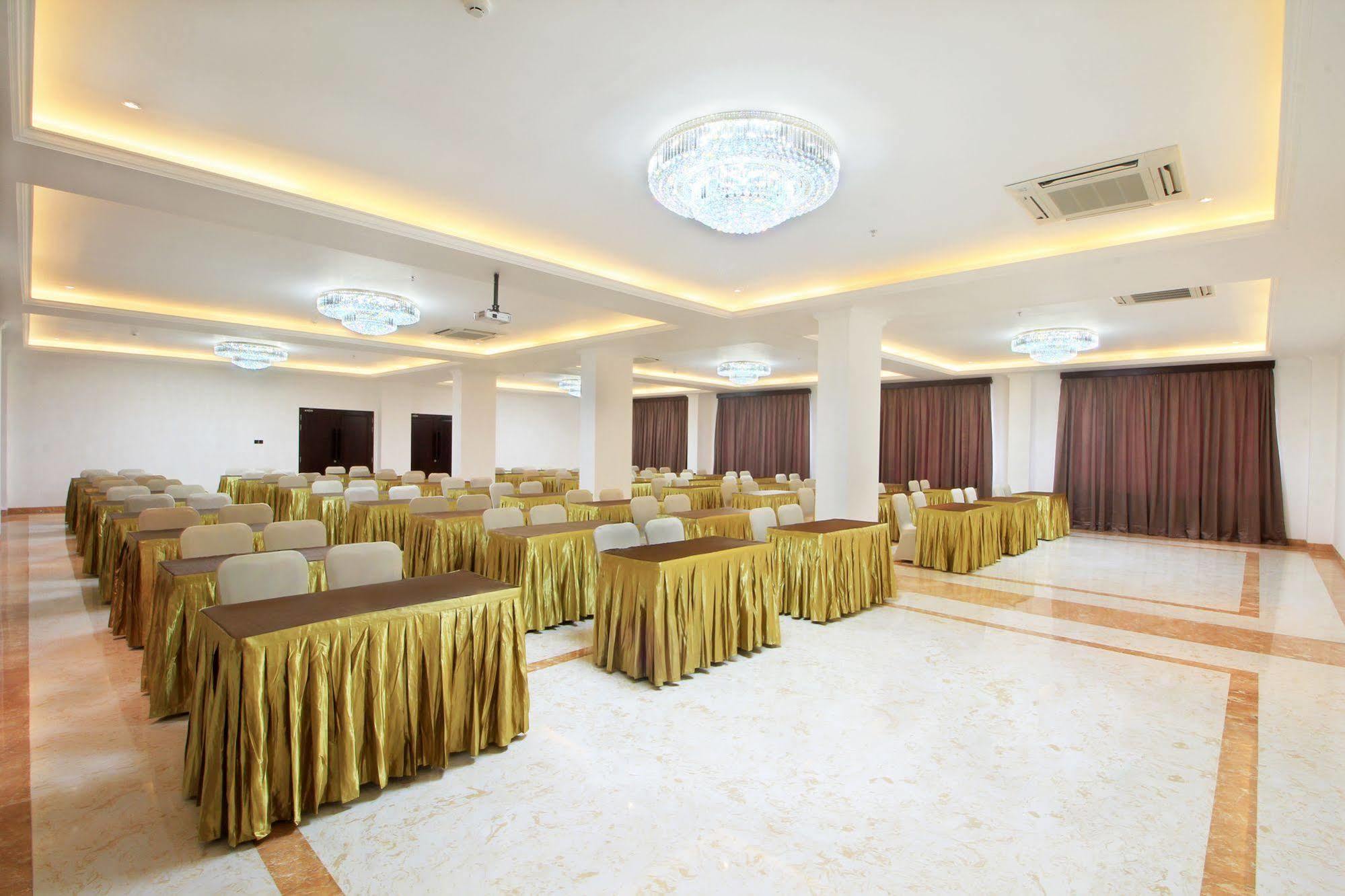 Grand Palace - Bali 4* Sanur (Bali)