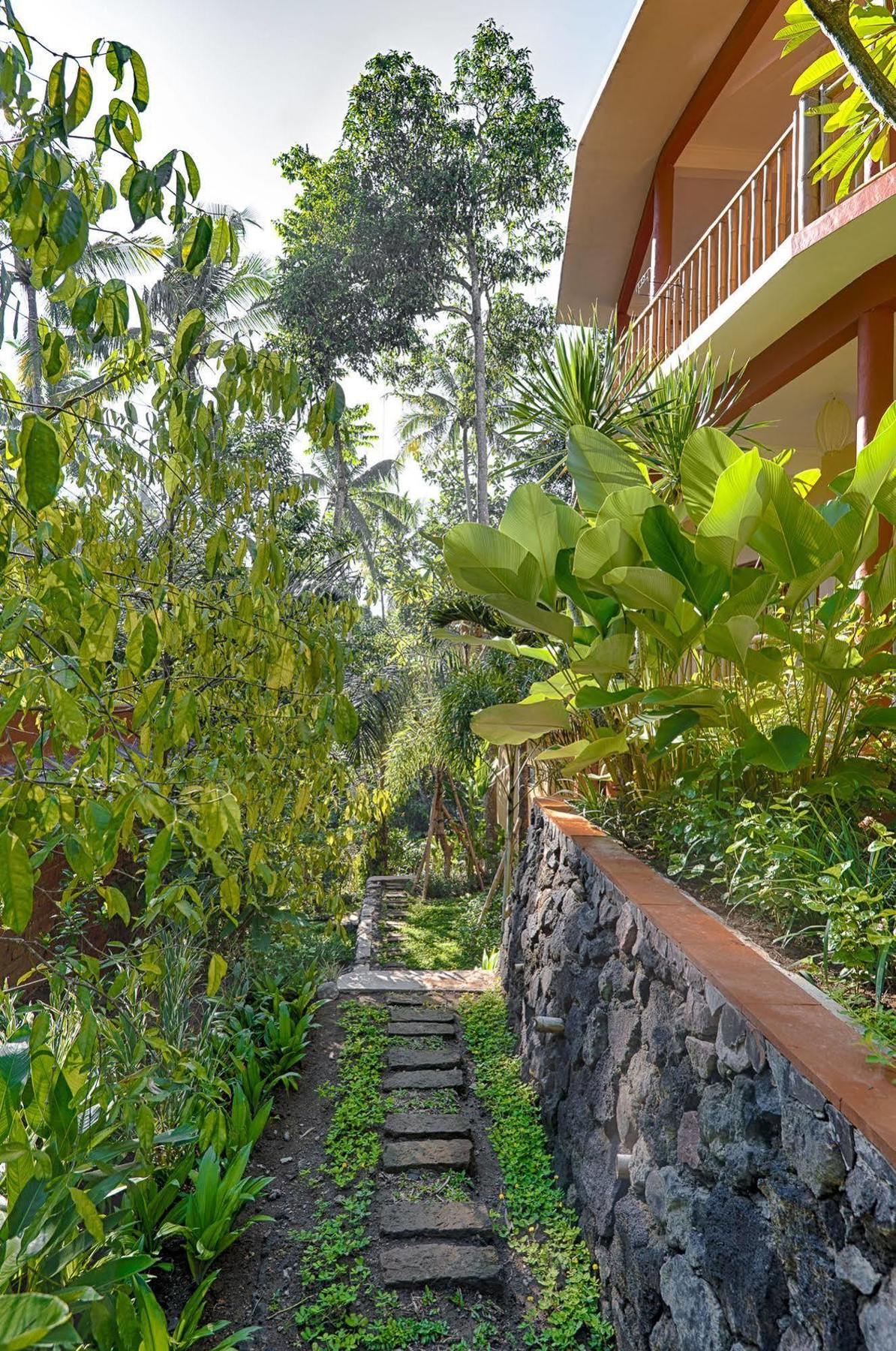 Shanti Toya Ashram 2* Mambal
