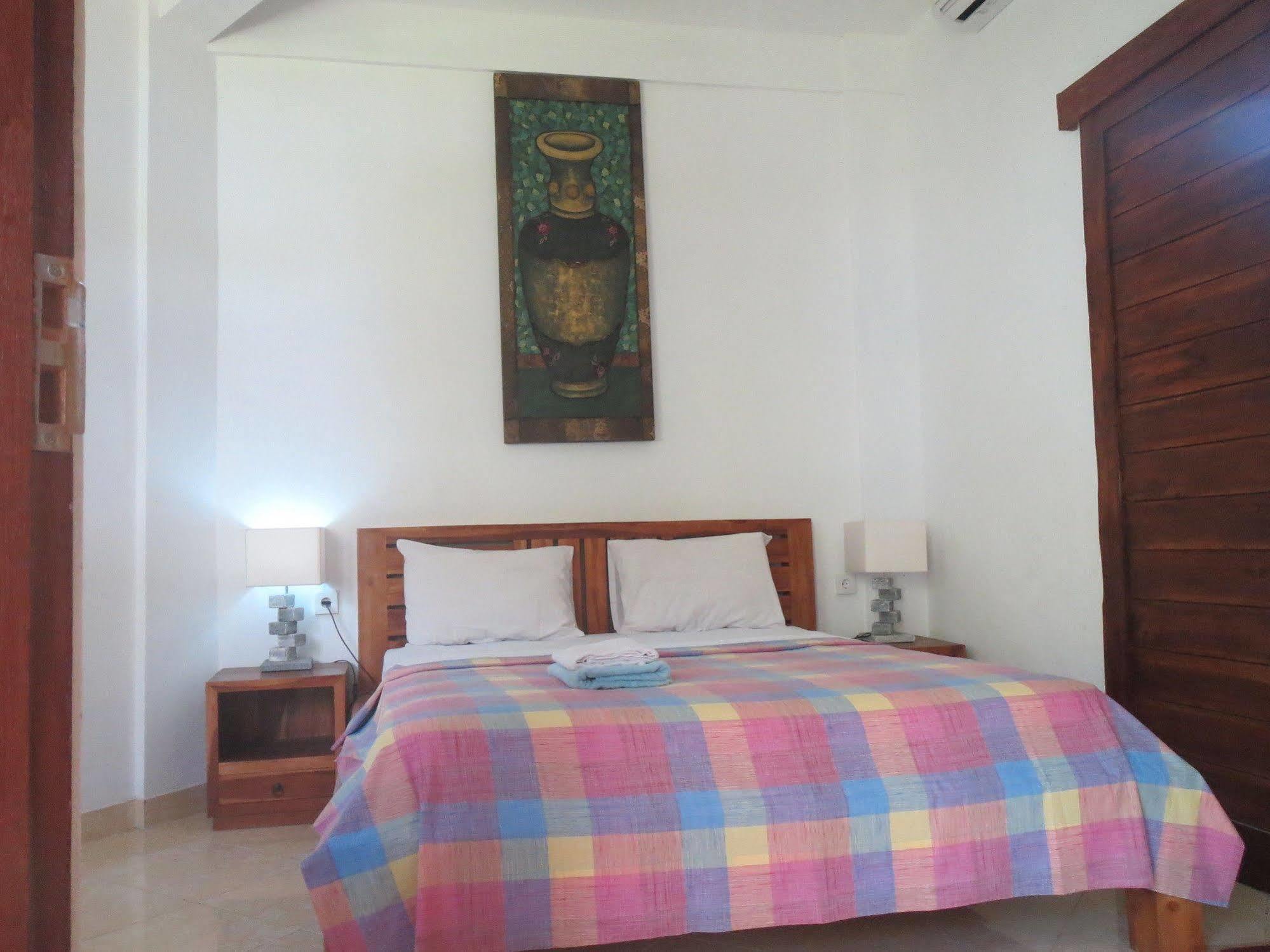 Sari Guest house 2*