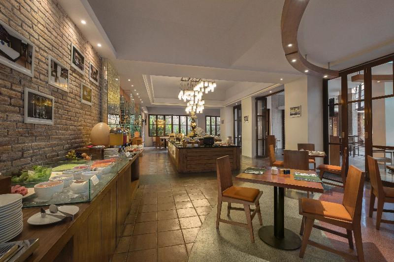 Wyndham Garden Kuta Bali Hotel 4*