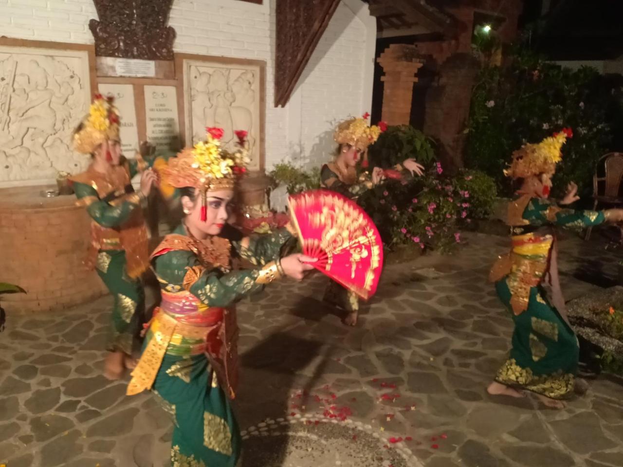 Holiday park Puri Lumbung Restaurant & Munduk (Bali)