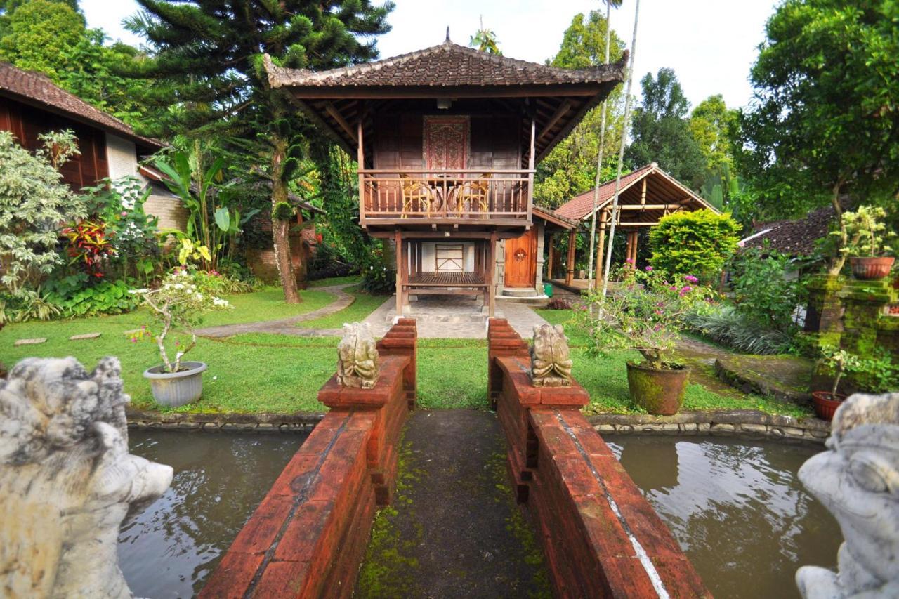 Holiday park Puri Lumbung Restaurant &