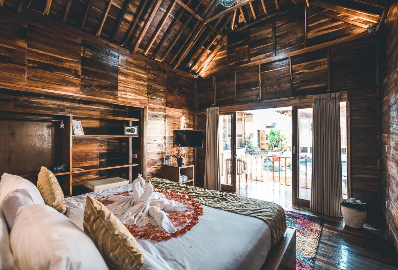 Homestay Ocho Bali Surf Camp