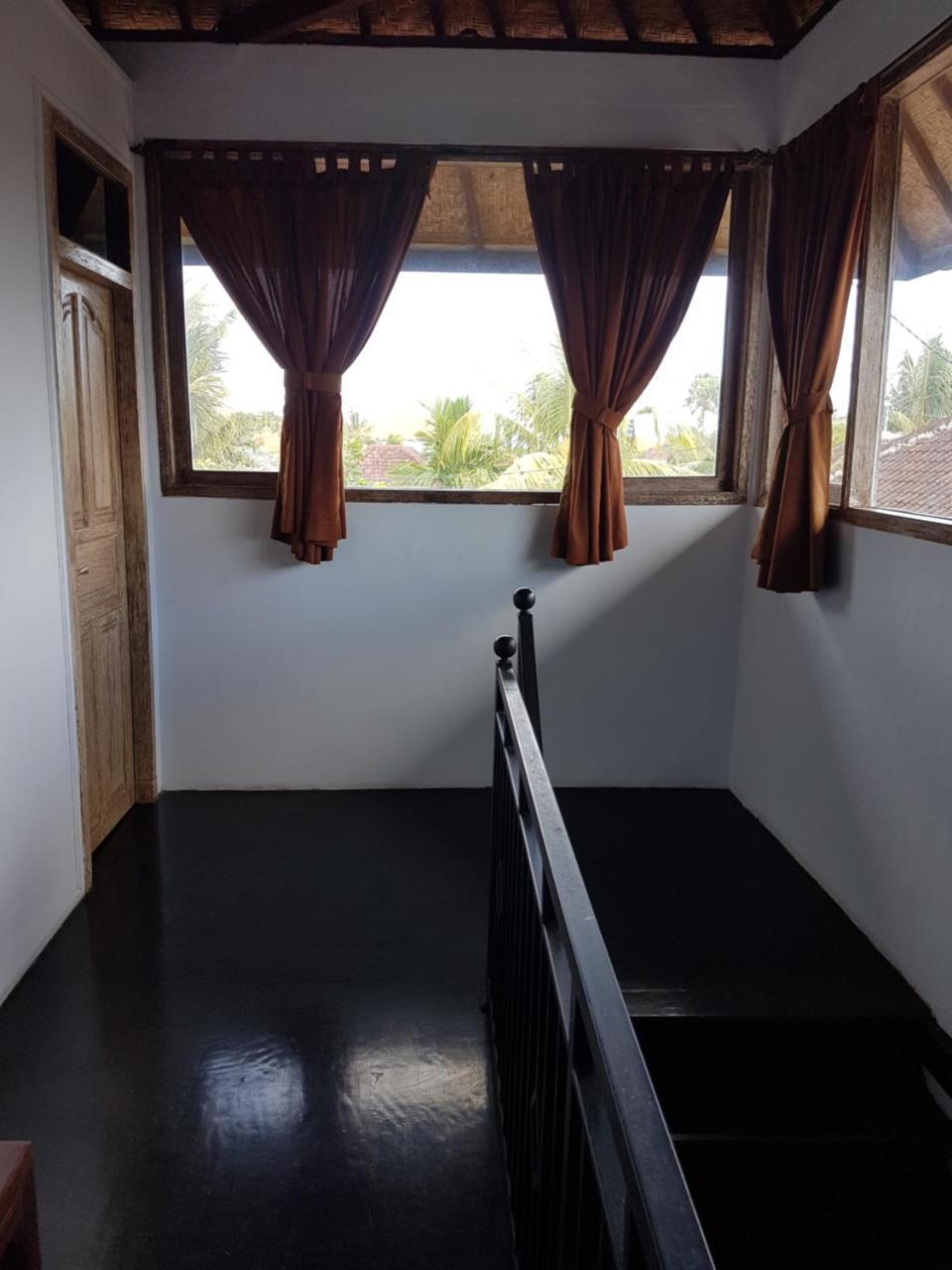 Mawar Wisma tamu 2*