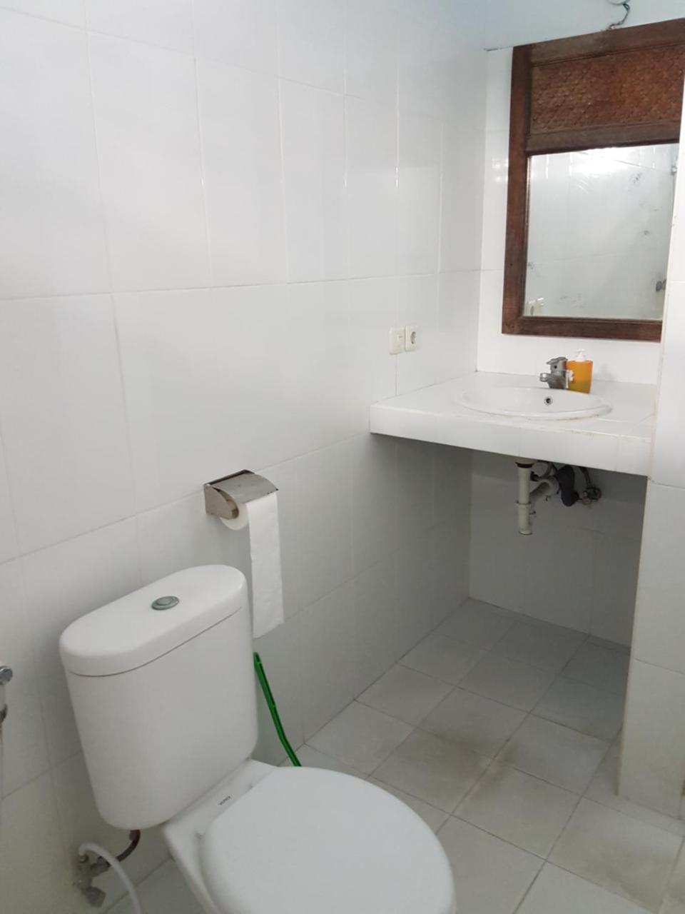 Mawar Wisma tamu 2*