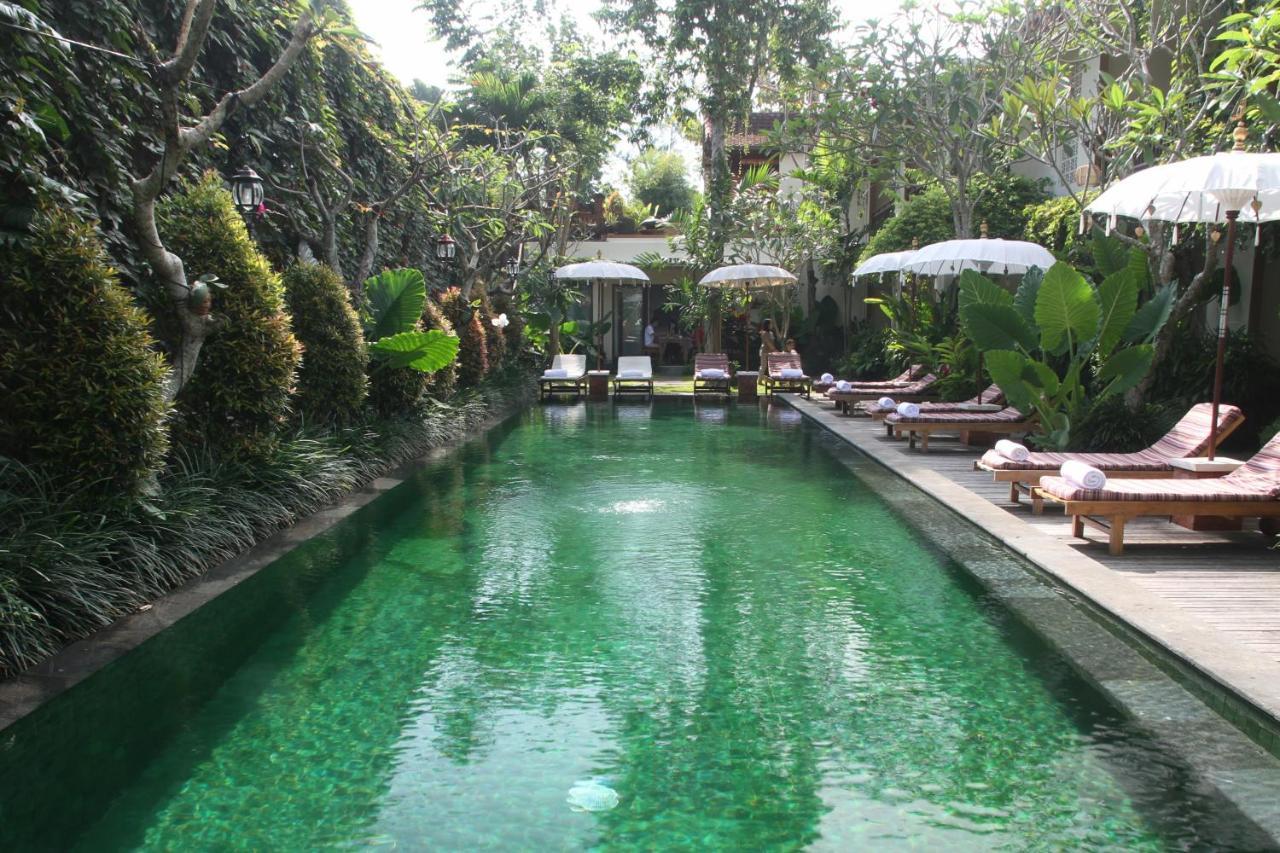 Sapodilla Hotel