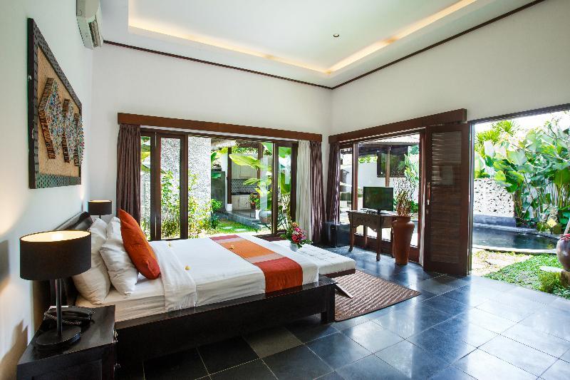 Raya Boutique Hotel