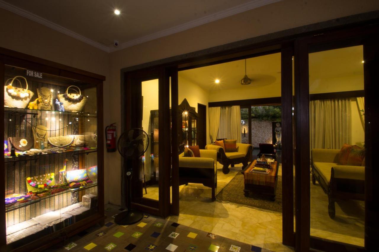 Manzelejepun & Pavilion 4*