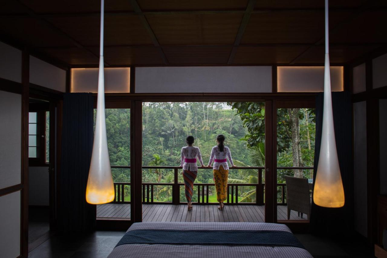 Resort Suarapura & 4*