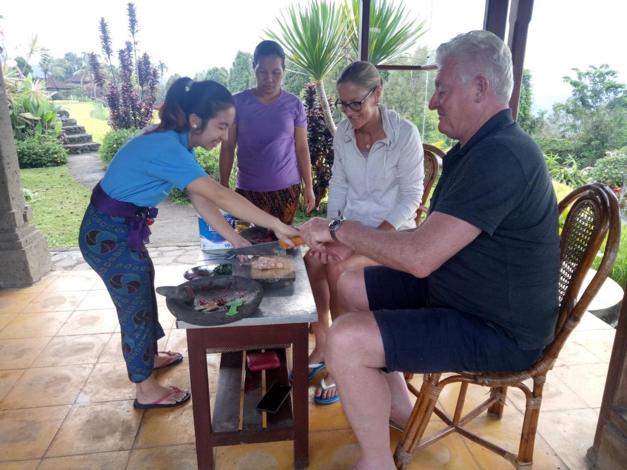 Holiday park Puri Lumbung Restaurant & 2*