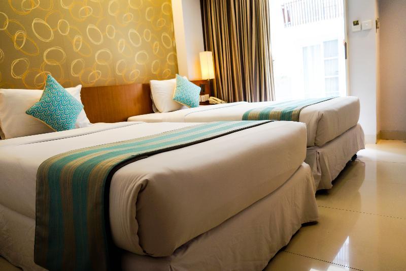 Express Bali Sunset Road By Ihg Hotel 3*
