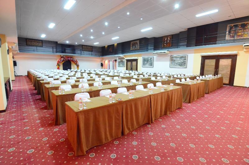 Grand Santhi Hotel 3*