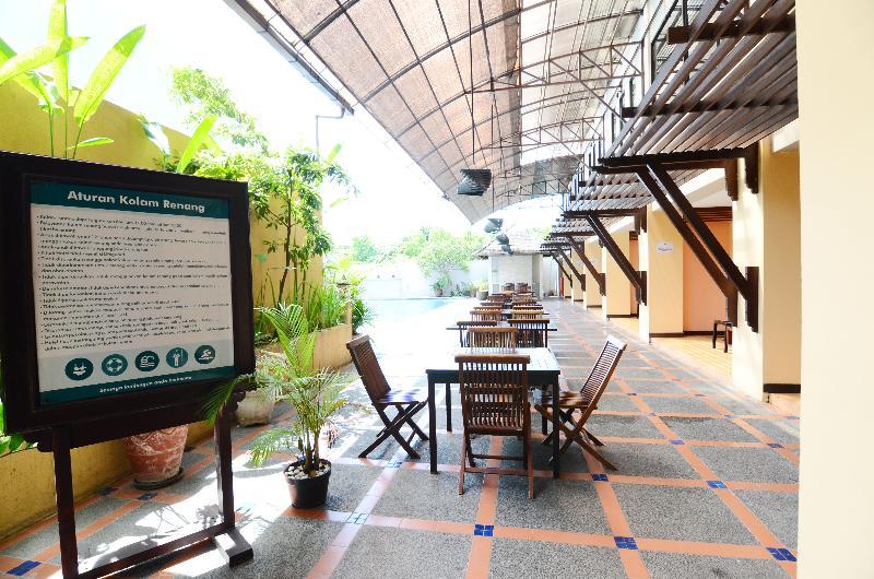 Grand Santhi Hotel