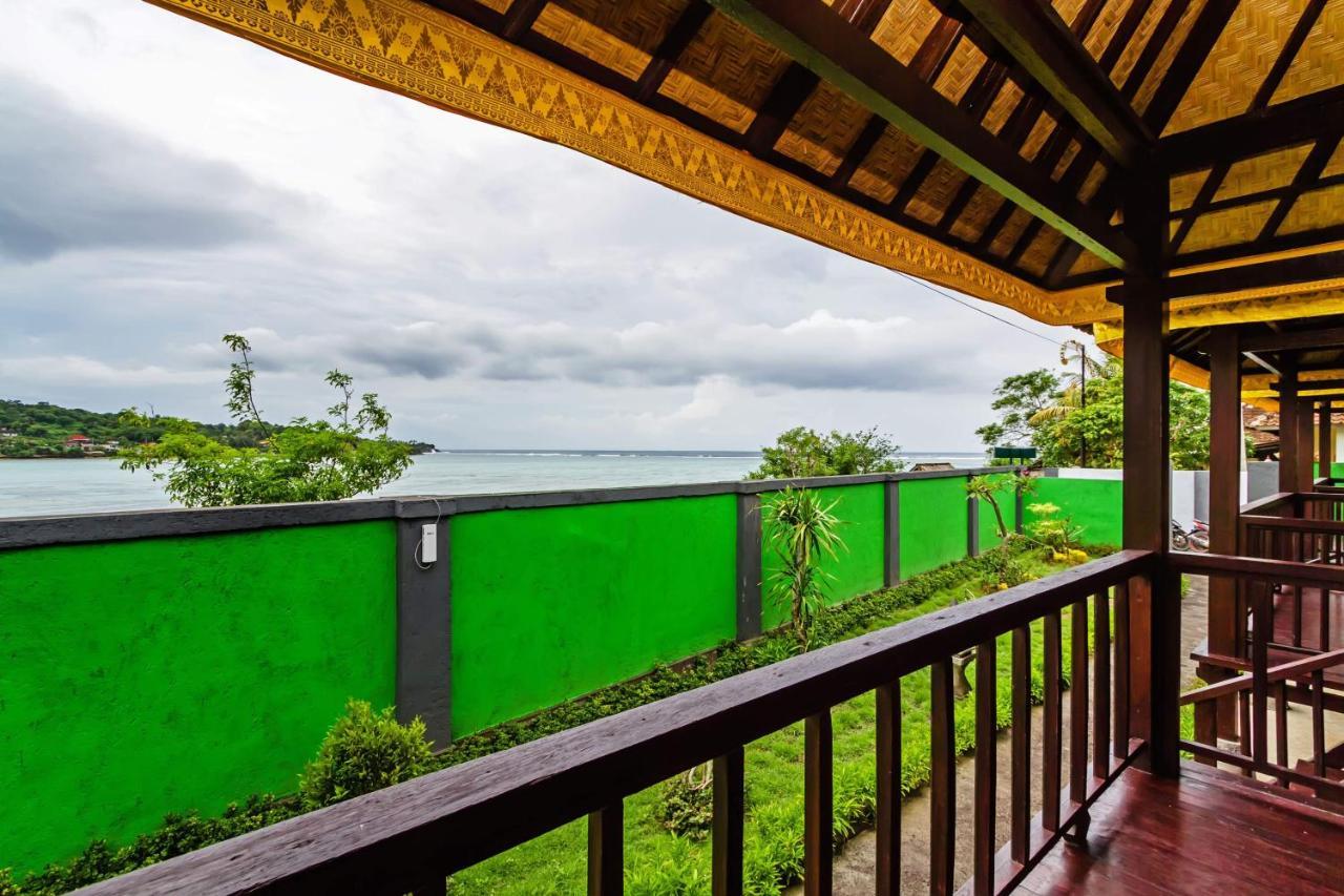 Ocean Holiday park Ceningan Island