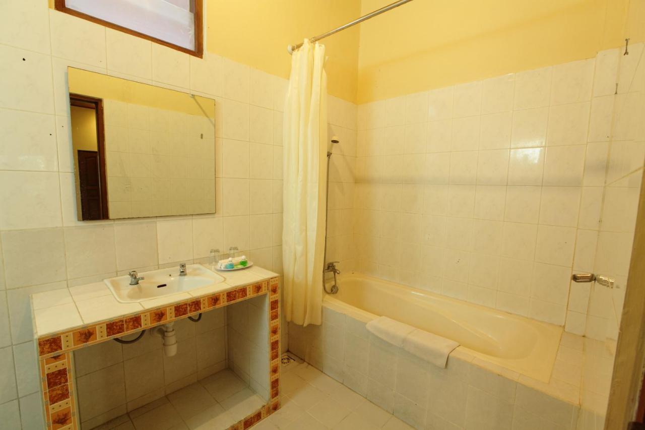 Bali Sandy Hotel 3*