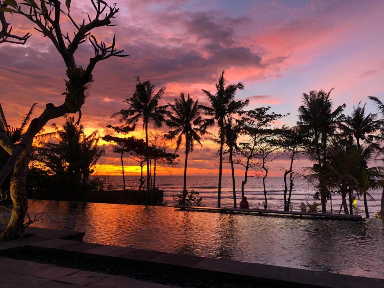 Bali Natha Front 4* Canggu (Bali)