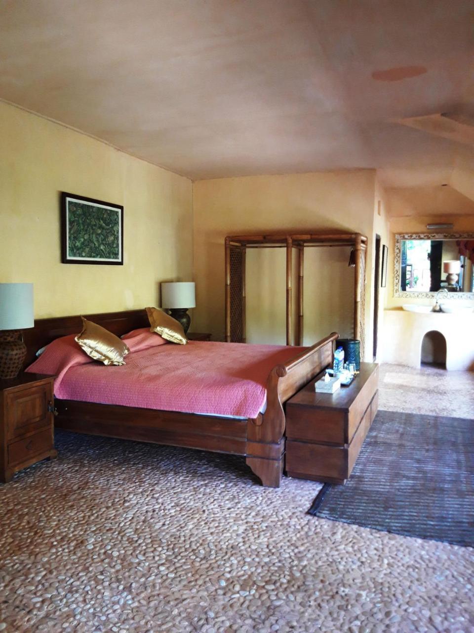 La Taverna Resort 3*