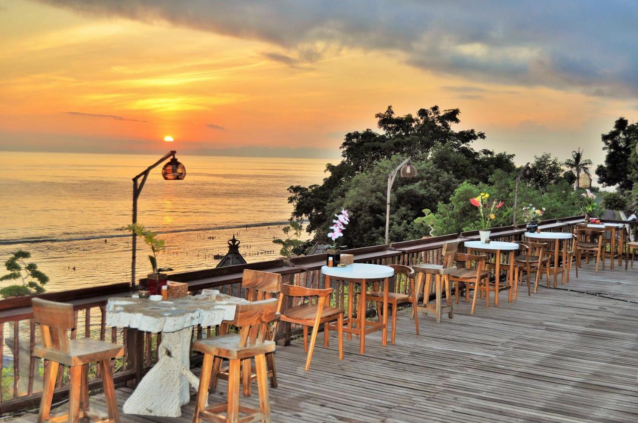 Ocean Terrace And Luxury Resort Batununggul