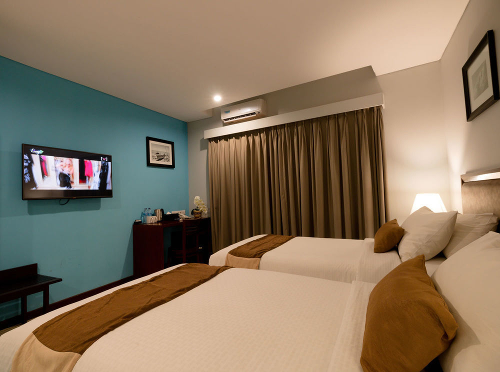 Hotel Kutabex Beachfront Hotel