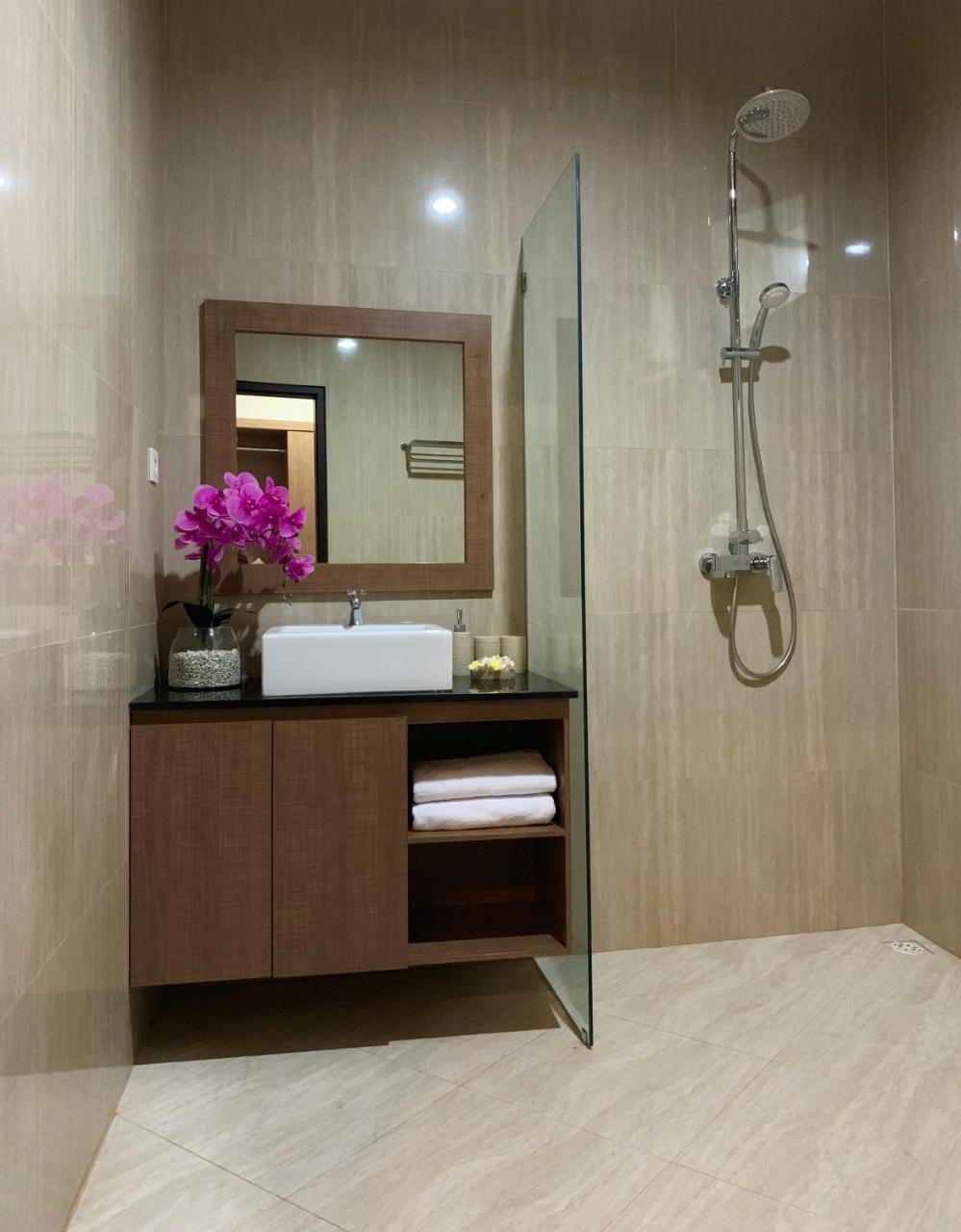 Guest house Jonsen Canggu (Bali)