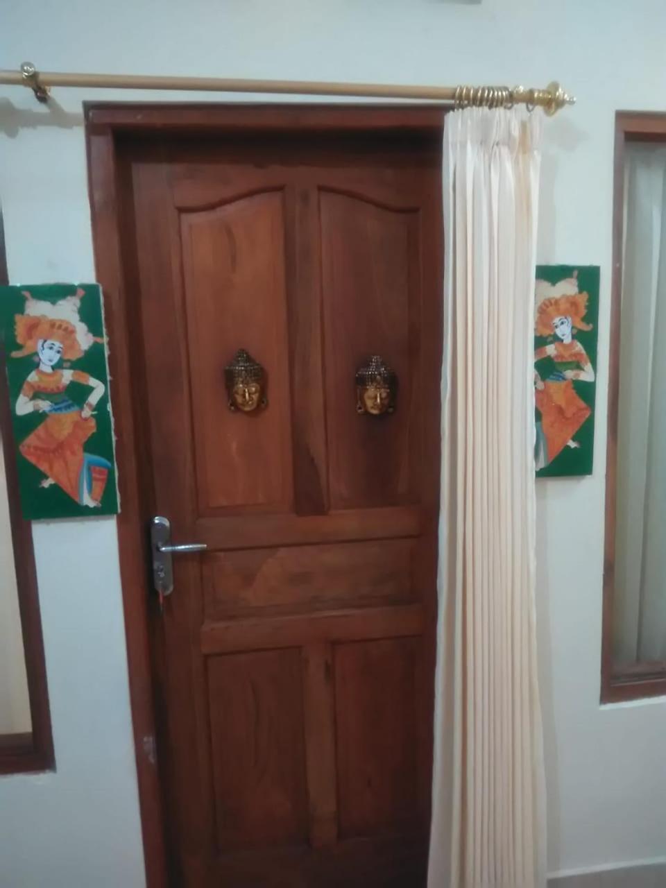 Made Roejas Family Bed & Breakfast 2*