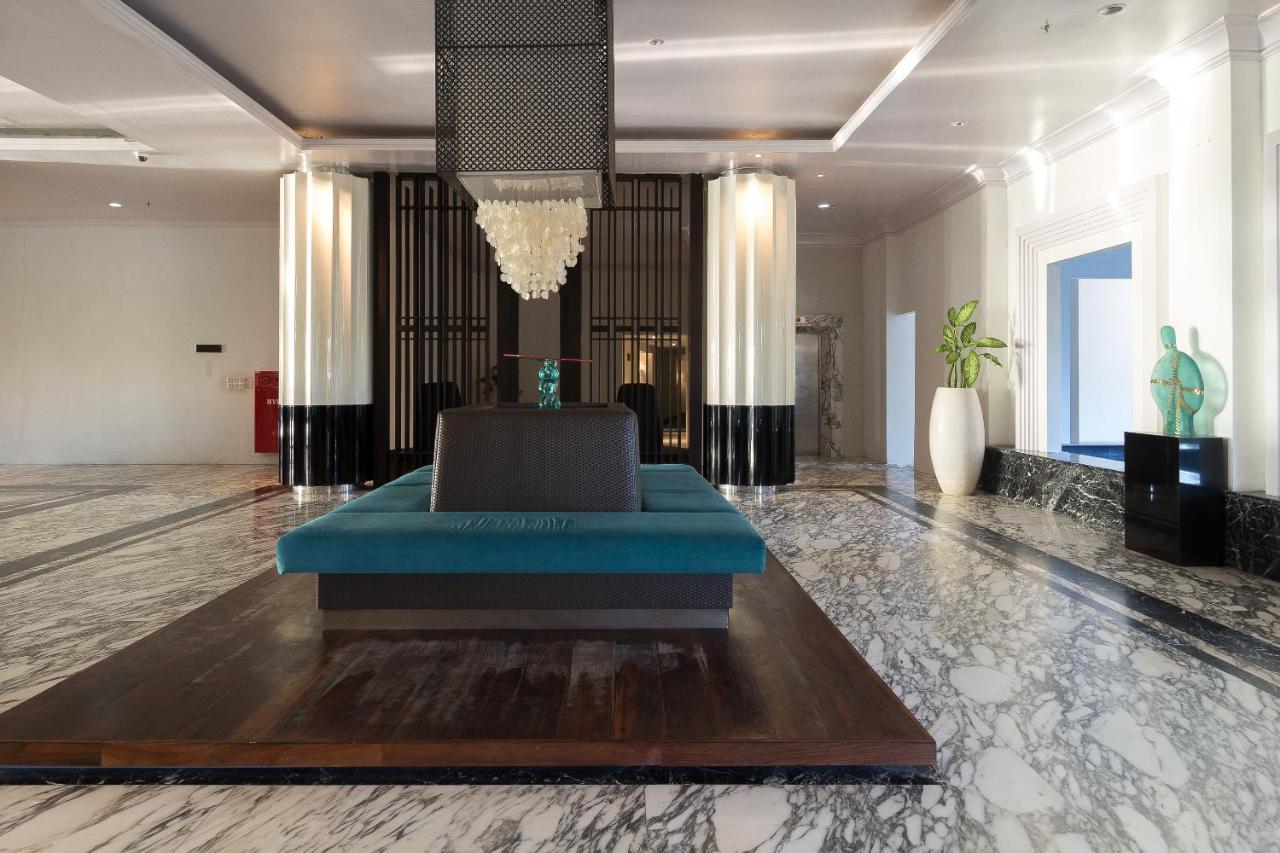 The Rich Prada Hotel