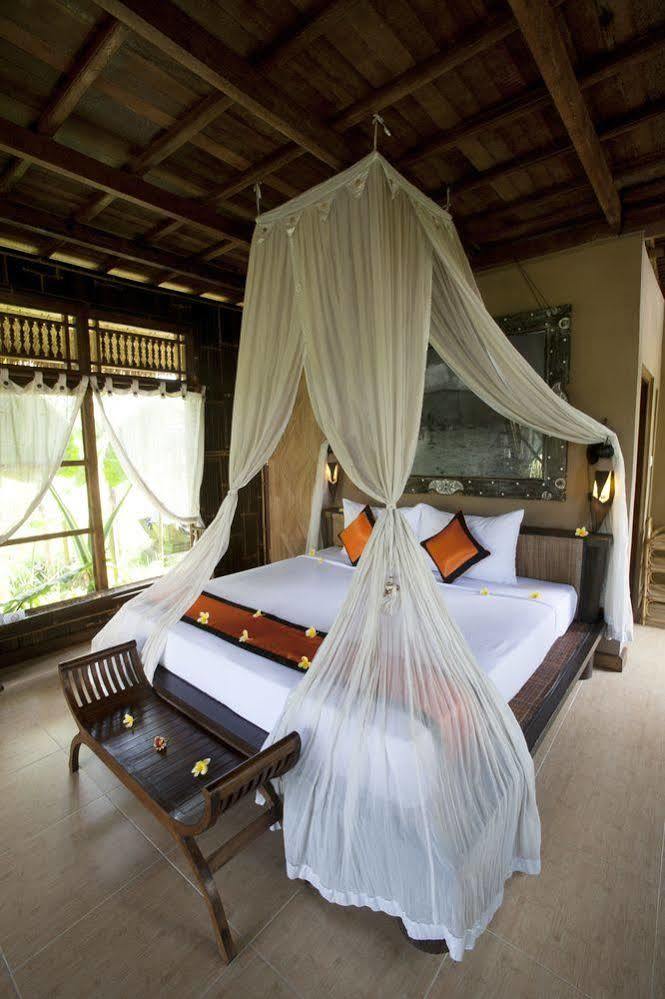 Taman liburan Hidden Yone Village 4*