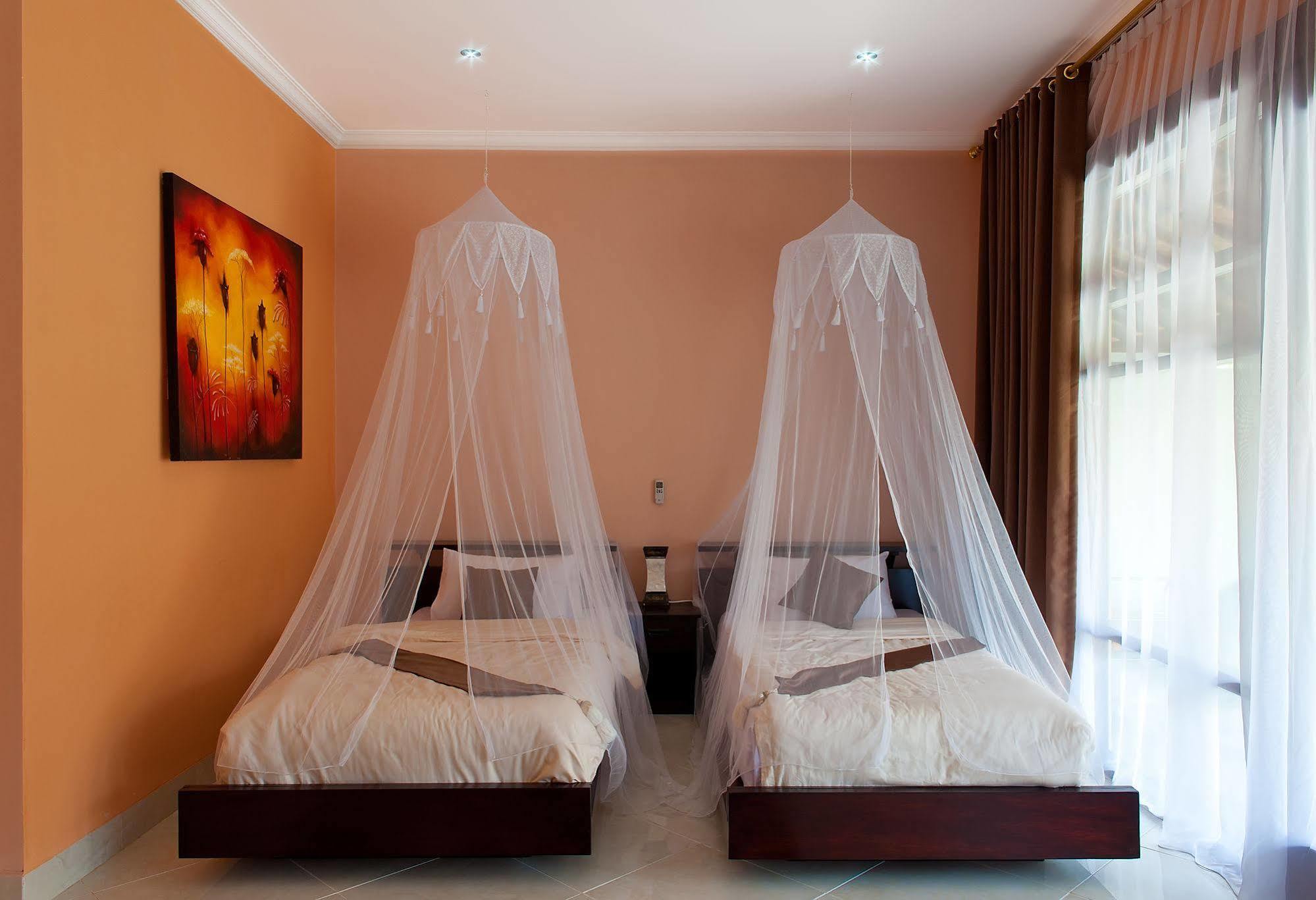 Rossa Garden 3*
