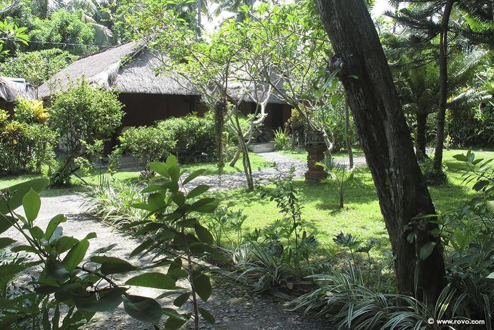Anom Candi Dasa (Bali)