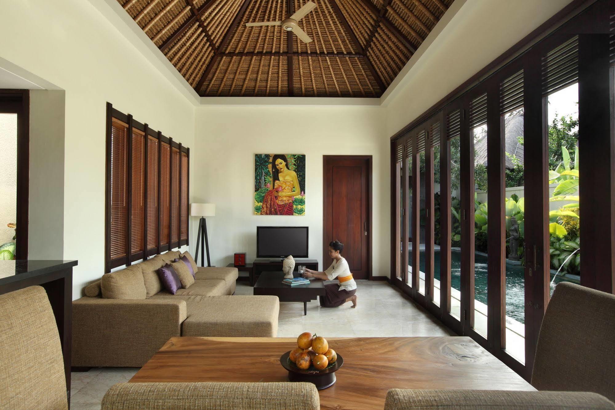 Mahagiri Villa *