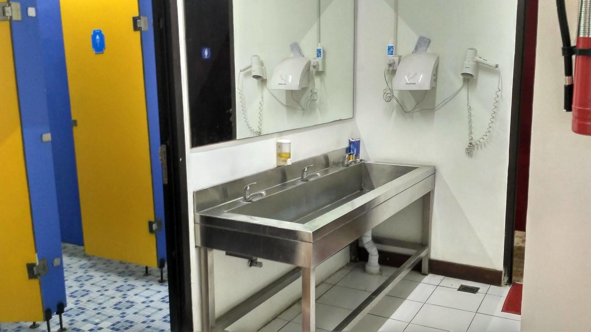 Cx Kuta Raya Hostel Kuta (Bali)