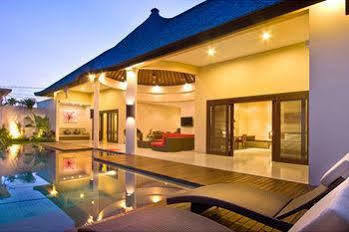 Oval Bali Villa