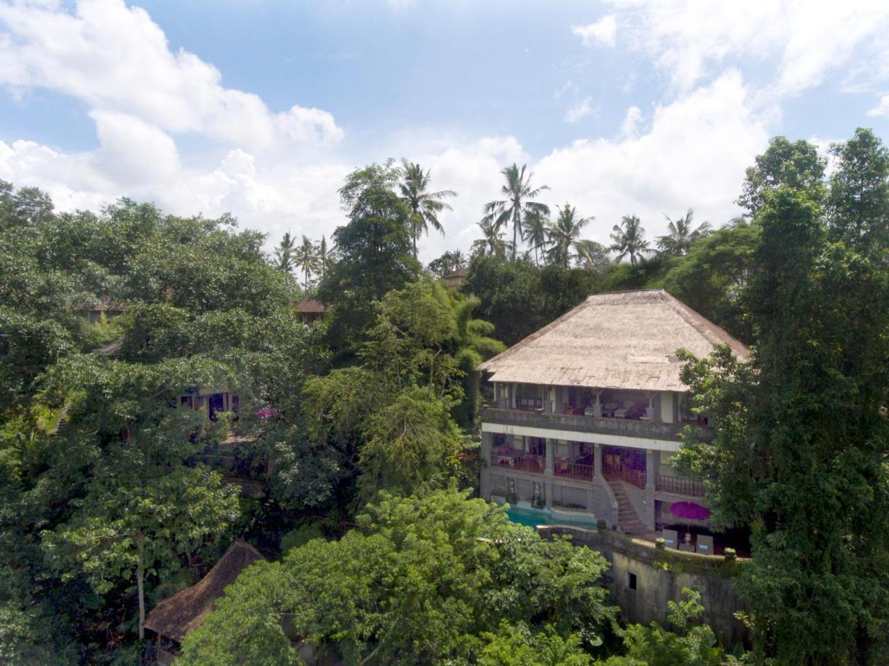 Awang Awang Villa *