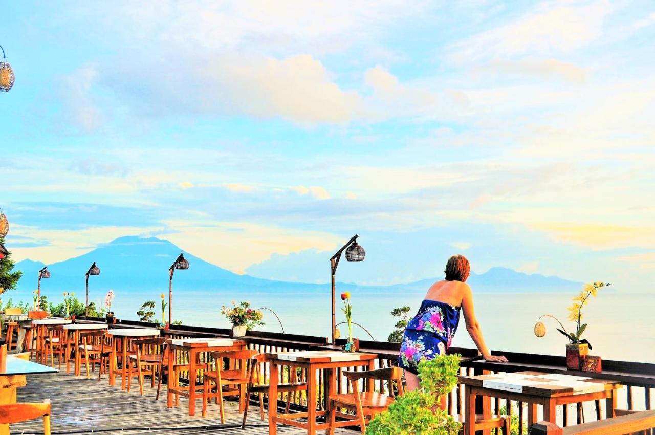 Ocean Terrace And Luxury Resort Batununggul