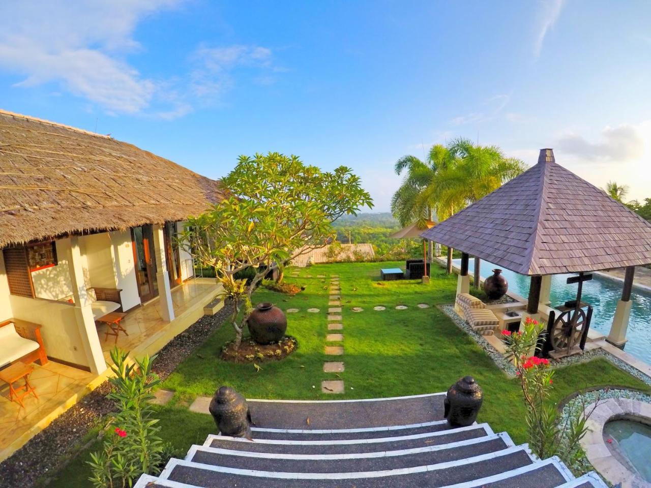 Resort The Eyes Villas 3*