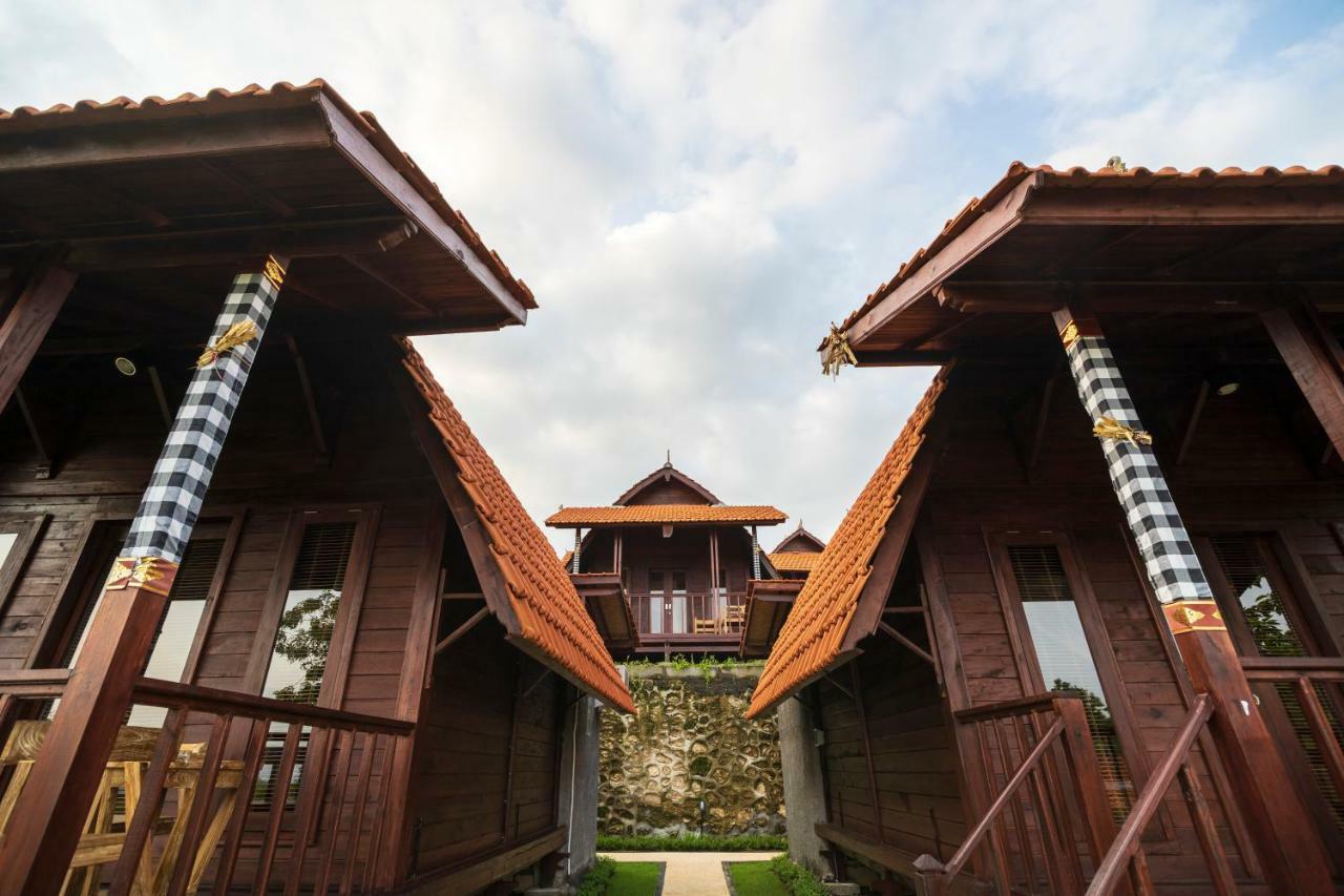 Star Semabu Resor