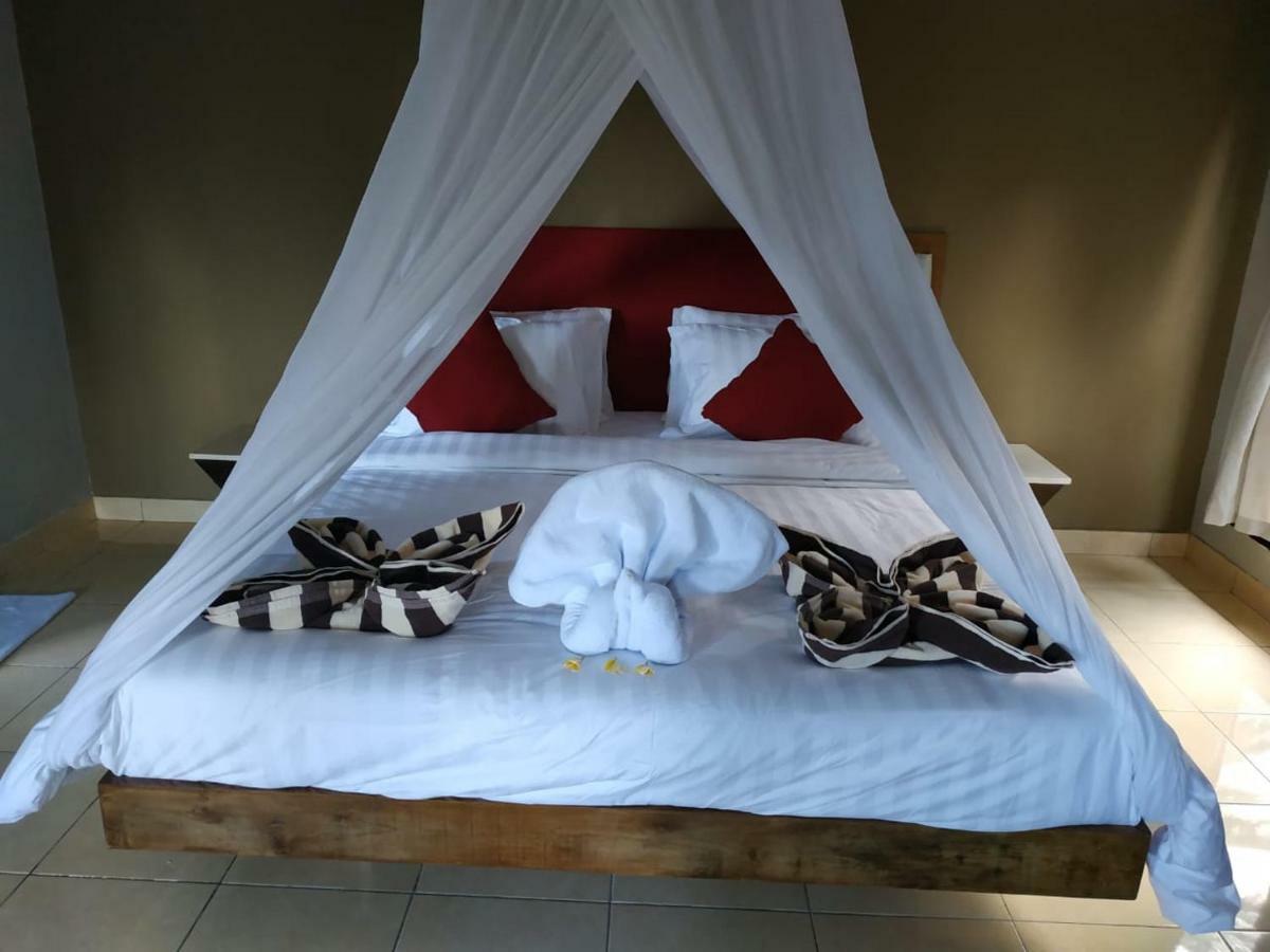Di Hotel 3*
