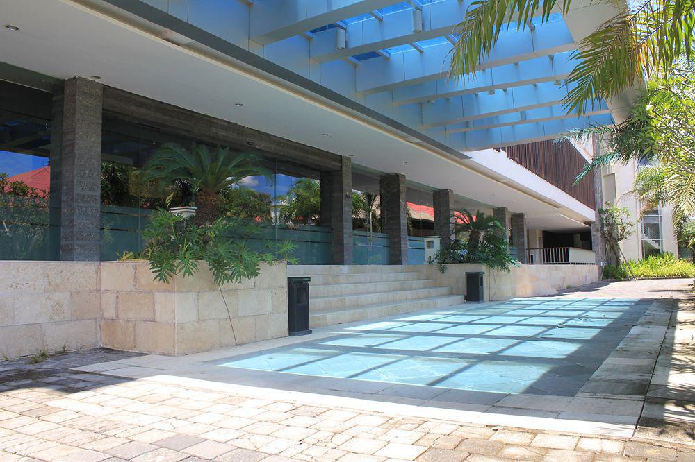 Harrads And Convention Hotel 4*