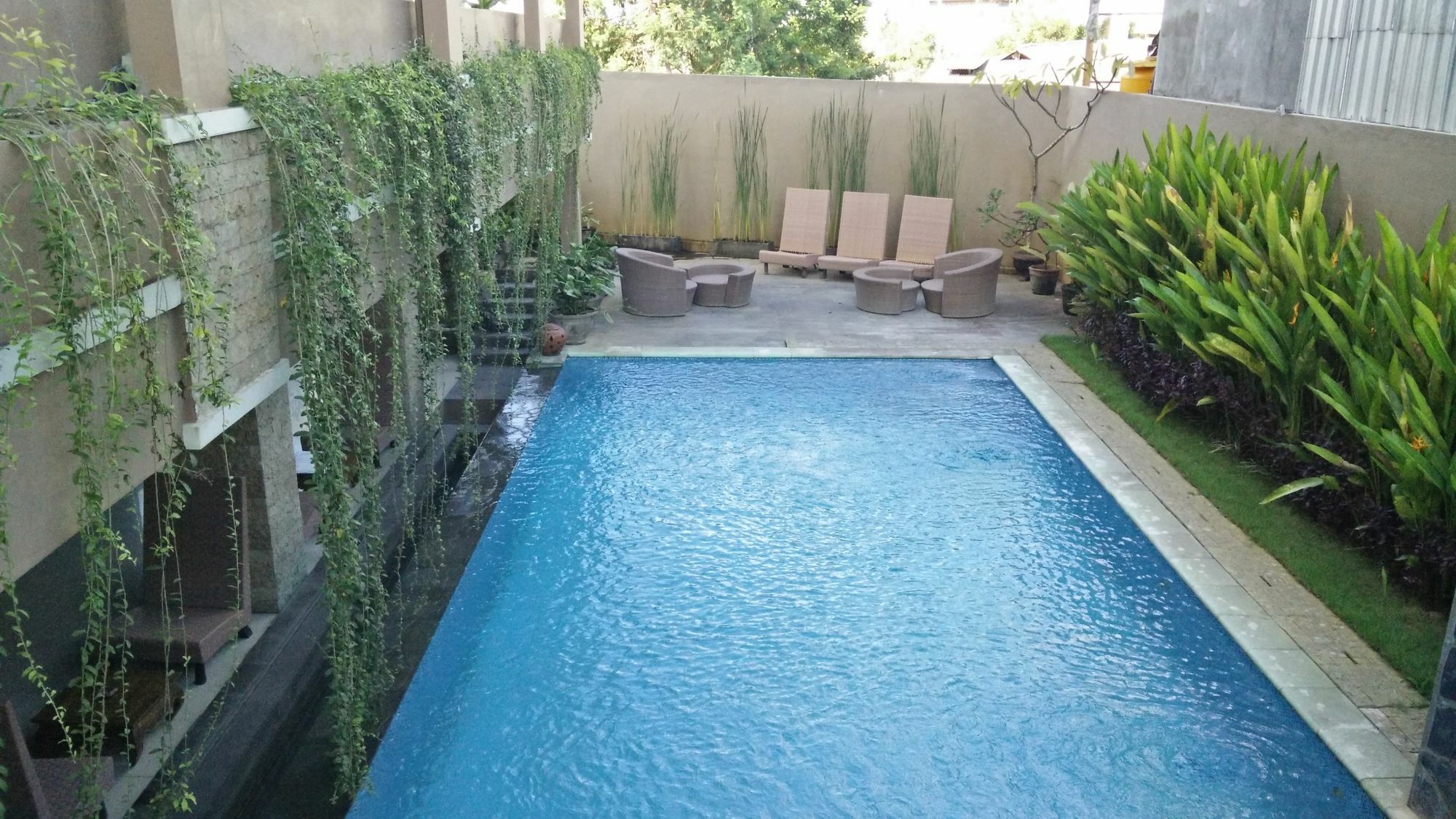 Koi And Hotel 2*