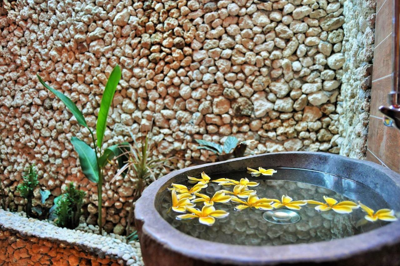 Aryaginata Cliff Holiday park Ped